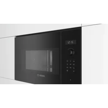 Micro-ondas de encastrar Bosch Serie 6 BFL554MB0 – 900 W, 25 L, controlo rotativo e tátil, preto
