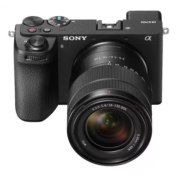 Kit Sony Alpha 6700 com E 18-135mm F3.5-5.6, preto