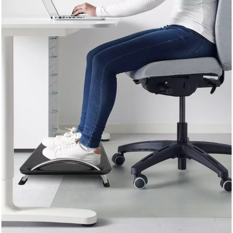 Techly ICA-FR 13 apoio para pés ergonómico ajustável, ajuste de ângulo, antiderrapante, 43 x 28 cm, preto