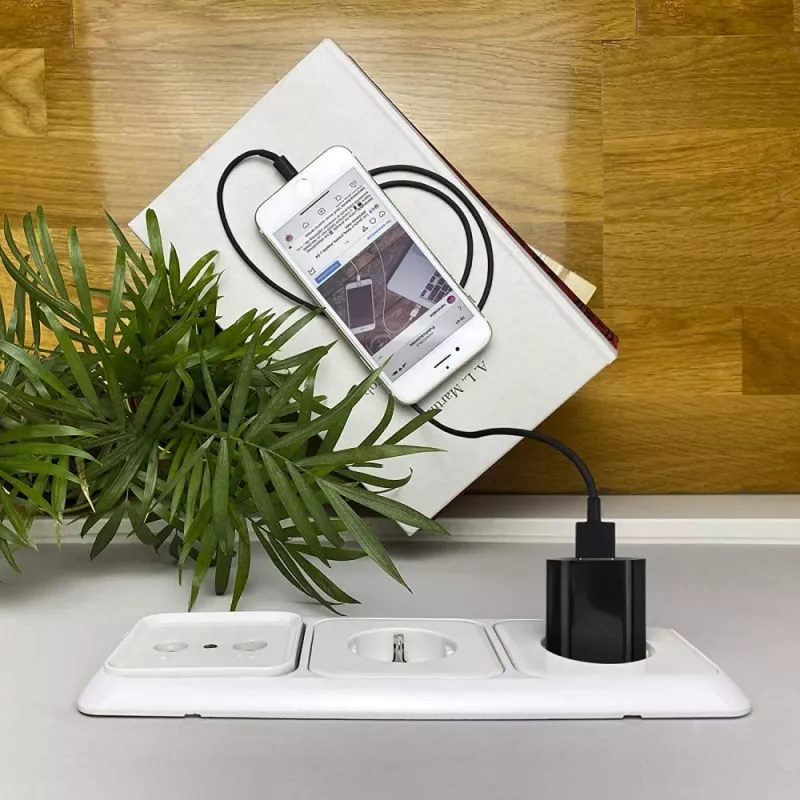 Carregador compacto Techly USB 1A ficha europeia preto