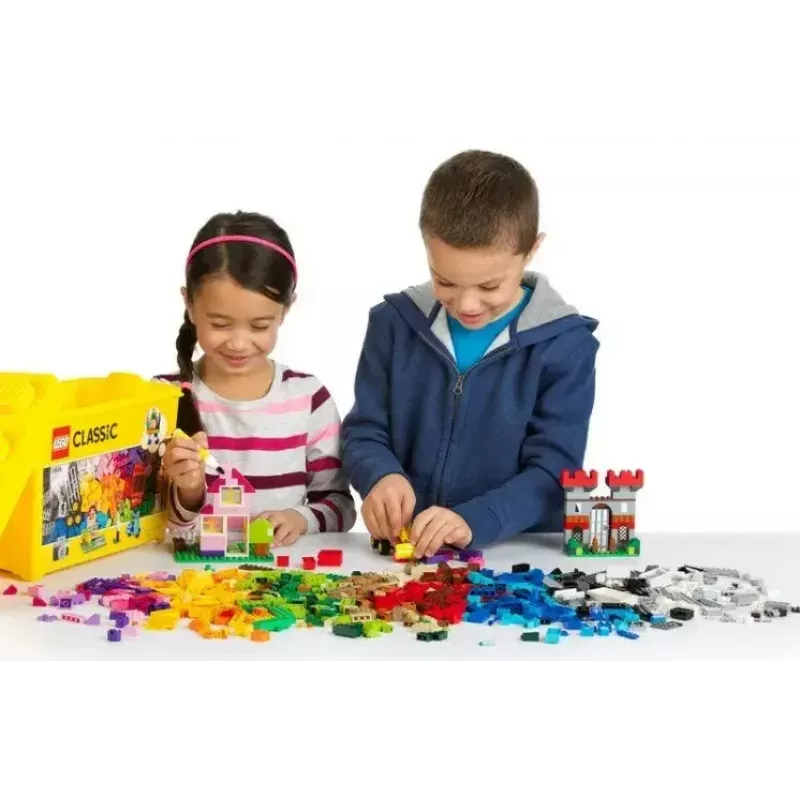 Conjunto de construção LEGO Classic 10698 — 790 peças, multicolor, 33 cores, incluindo placas de base verdes e acessórios