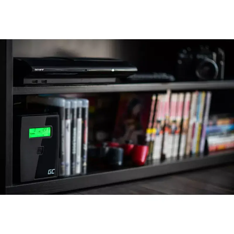 Fonte de alimentação ininterrupta Green Cell UPS08 — Line-Interactive 700 W / 230 V, 4 tomadas IEC, USB, RJ-45, bateria 12 V 7 Ah, torre, preto