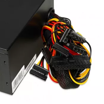 Fonte de alimentação IBOX iBox Aurora 600 W 20+4-Pin-ATX, ventoinha de 140 mm, caixa metálica, preta