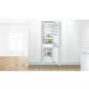 Combinado de encastrar frigorífico-congelador Bosch Serie 6 KIS86AFE0, 266 L total, 192 L de refrigeração, 74 L de congelação em baixo, controlo tátil, porta reversível