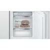 Combinado de encastrar frigorífico-congelador Bosch Serie 6 KIS86AFE0, 266 L total, 192 L de refrigeração, 74 L de congelação em baixo, controlo tátil, porta reversível