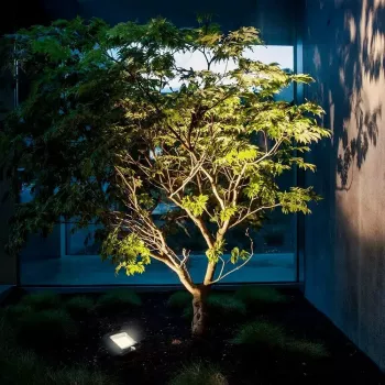 Holofote LED solar exterior MACLEAN MCE438, 5 W, 400 lm, IP44, Li-Ion 5,2 V, montagem na parede, luz branca, preto