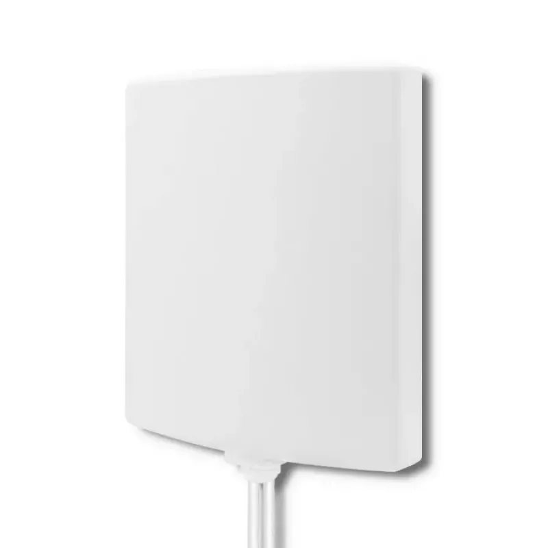Antena direcional exterior 5G LTE QOLTEC 57022 — 14 dBi, 700–3800 MHz, 50 Ω, caixa em cobre