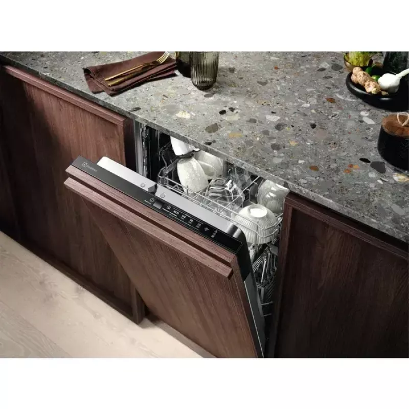 Máquina de lavar loiça de encastrar Electrolux EEA12100L — 9 conjuntos de louça, 49 dB, 45 cm estreita