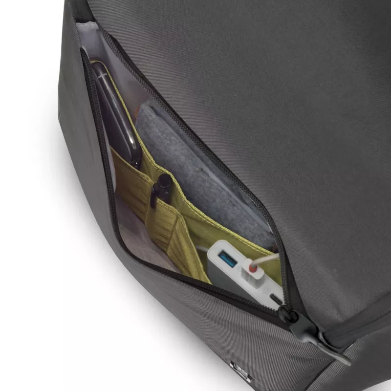 DICOTA Eco Motion - Mochila para portátil 13 - 15,6 polegadas - Preto / 600d Rpet Poliéster