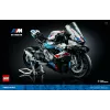 Modelo de mota LEGO Technic BMW M1000RR 42130 com motor detalhado e suspensão funcional