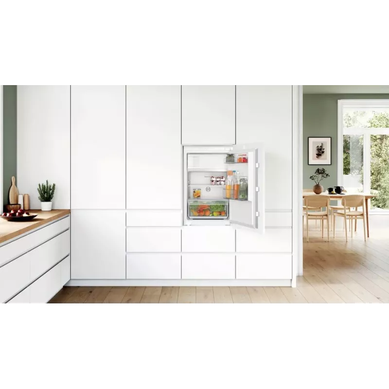 Bosch Serie 2 KIL22NSE0 Frigorífico-congelador combinado Encastre 119 L Branco