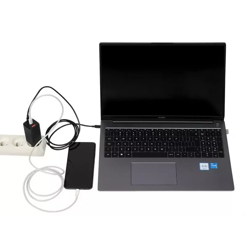 Carregador de CA para dispositivos móveis IBOX ILUC65B — 65 W, 3x USB (2x USB‑A Gen1, 1x USB‑C), preto, 100–240 V