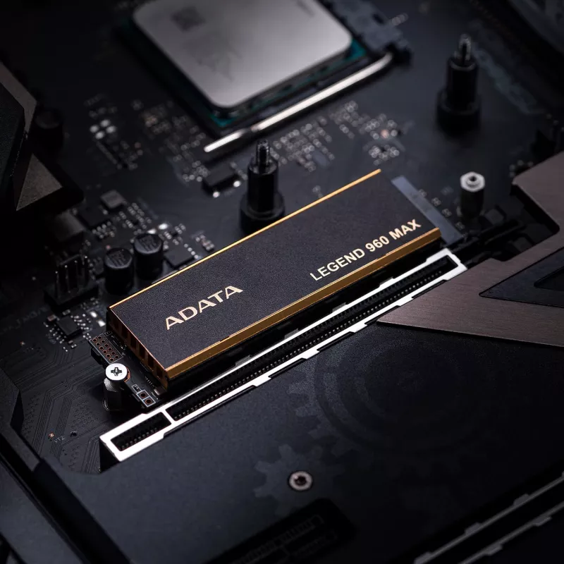 Disco SSD ADATA 2 TB M.2 PCI Express 4.0 NVMe LEGEND 960 MAX