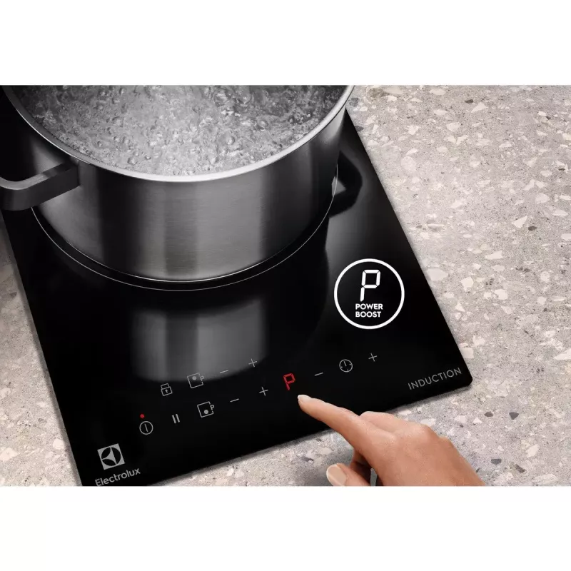 Placa de indução Electrolux LIT30230C — 2 zonas de encastre, 29 cm de largura, preto, controlo tátil, zonas de 210/145 mm
