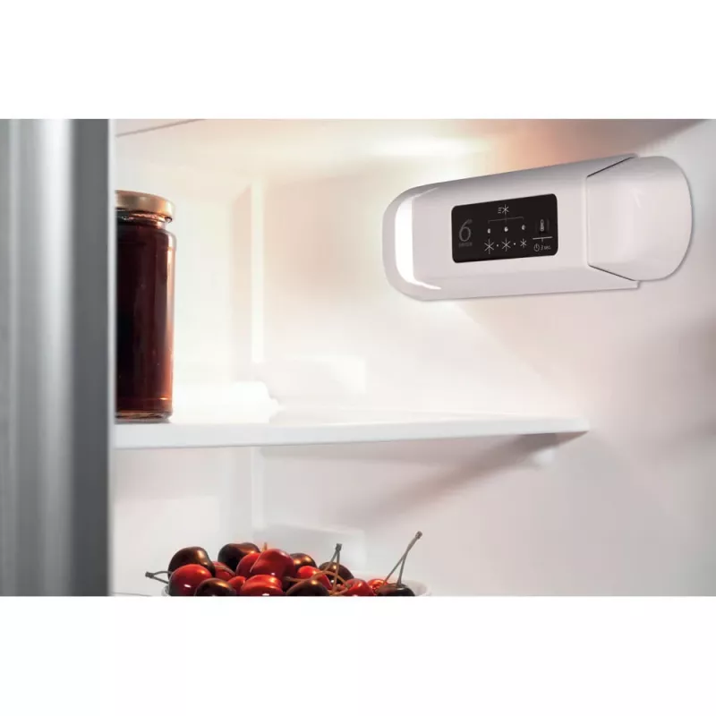 Frigorífico Whirlpool WBUL021 encastrável 144 L branco