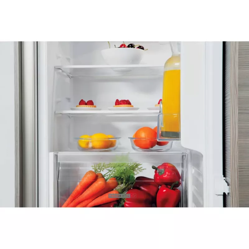 Whirlpool ARG 7342 Combinado frigorífico-congelador Encastre 189 L Branco