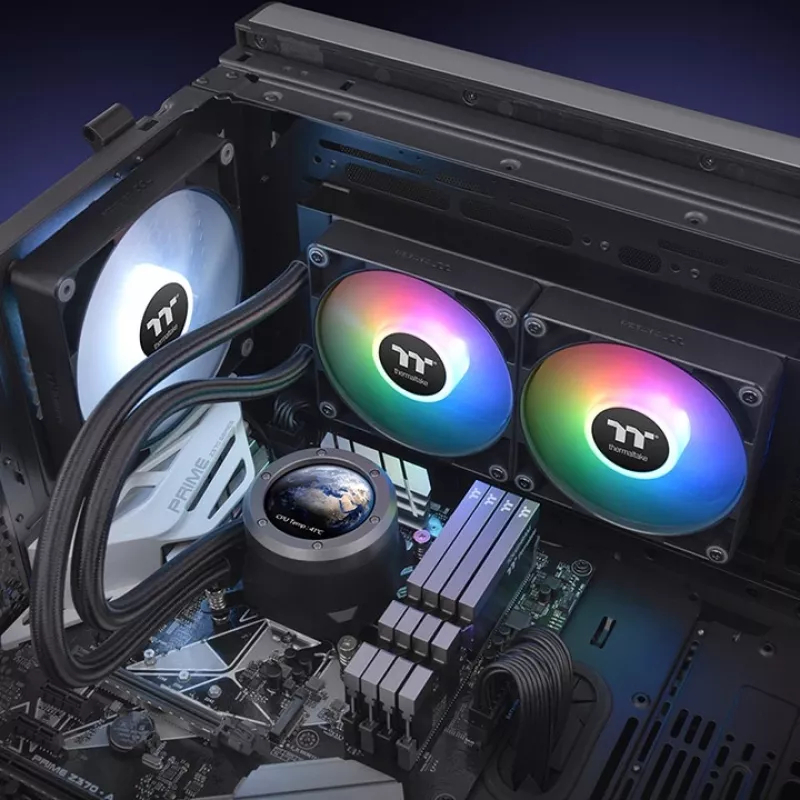Refrigeração líquida THERMALTAKE - TH240 V2 Ultra ARGB Sync All-In-One
