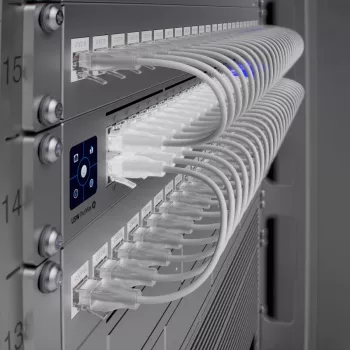 Switch de rede Ubiquiti USW-PRO-MAX-48-POE 24 portas 2.5G Ethernet