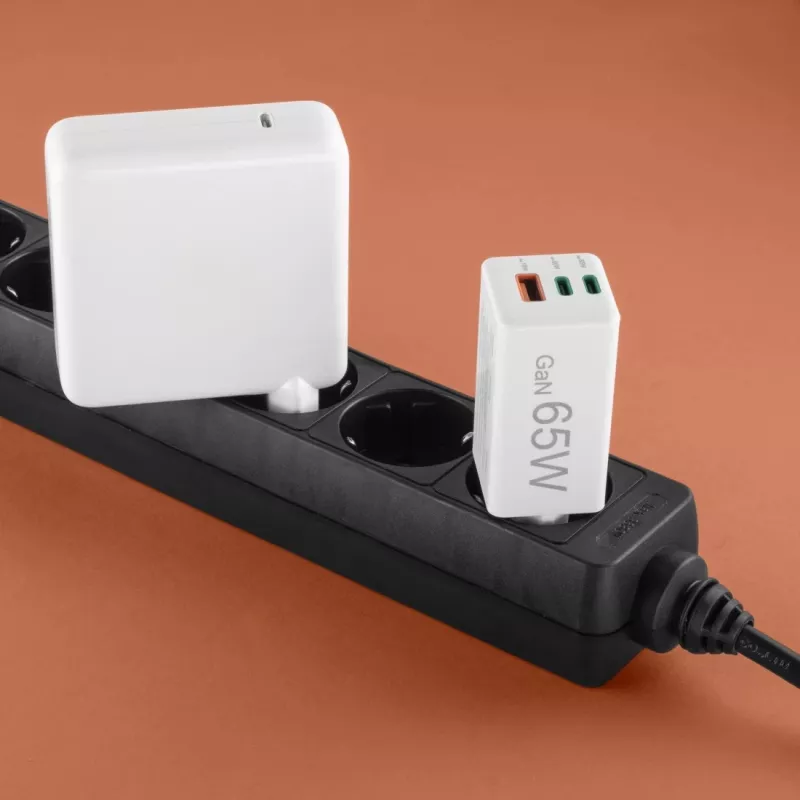Carregador móvel Hama 00201996 smartphone Branco AC Carregamento rápido Interior, Exterior
