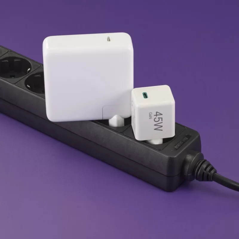 Carregador Hama 00201983 para dispositivos móveis Headset, Portátil, Powerbank, Smartphone, Tablet Branco AC Carregamento rápido Interior