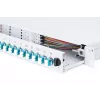 Caixa de fusão de fibra ótica DIGITUS com tampa deslizante, 1U, equipada com 24x LC Duplex, incl. ligação roscada M 25, cassete de fusão OM3 pigtails coloridos, adaptador