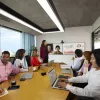 Câmara inteligente HP Poly Studio E60 4K MPTZ com zoom ótico de 12x