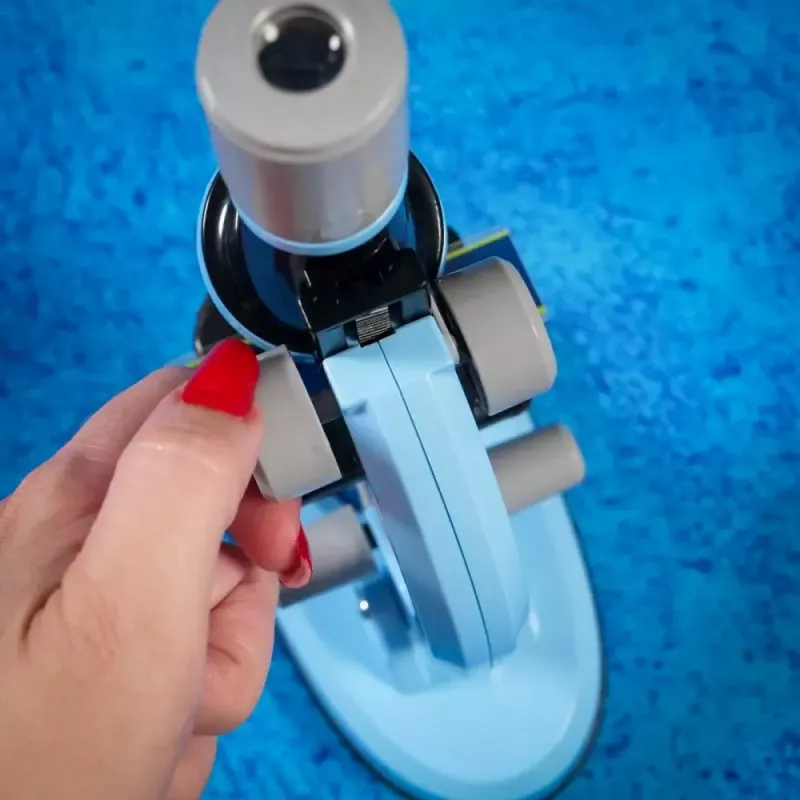 Microscópio educativo Liscianigiochi Im A Genius 304-PL97388 — conjunto ótico infantil com ampliação para aprendizagem