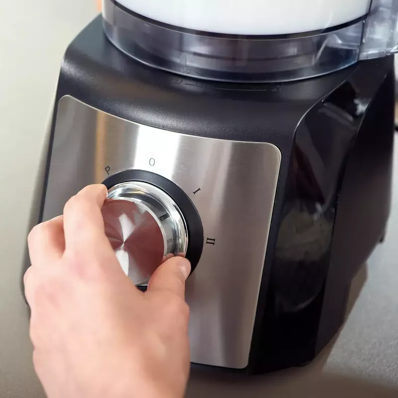 Robot de cozinha Black & Decker BXFPA1200E — 1200 W, taça de 1,5 L, 2 velocidades, função pulsar, caixa em aço inoxidável
