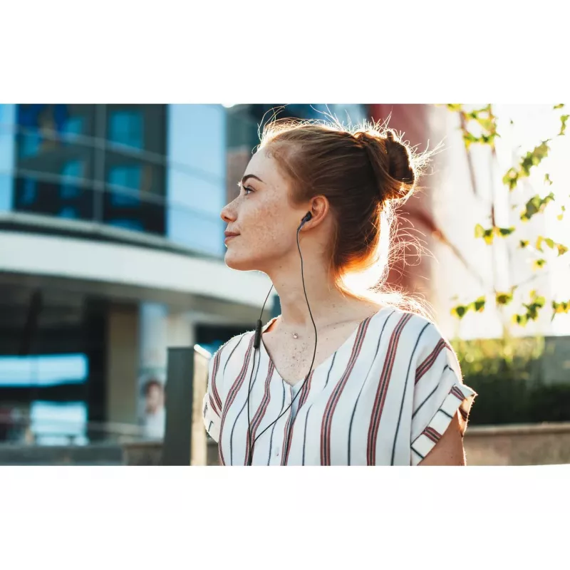 JVC HA-FR17UC auriculares intra-auriculares com fio, USB-C, microfone, driver de 10,7 mm, 1,2 m, IPX2, pretos