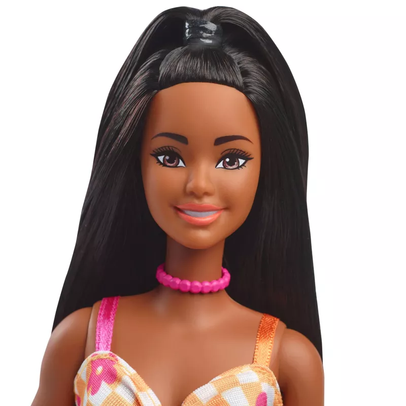 Boneca Barbie Fashionistas n.º 233 com vestido midi xadrez de flores, cabelo preto