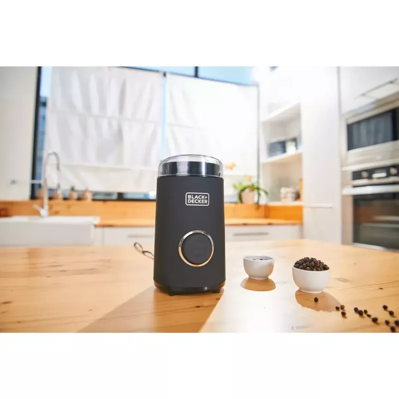 Moinho de café Black & Decker BXCG150E — 150 W, 50 g de capacidade, lâminas de aço inoxidável, controlo por botões