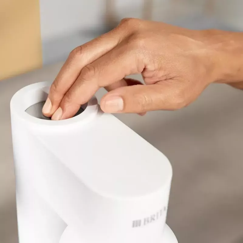 Máquina de gaseificar BRITA Carbonator 1046730 Branco — gaseificador de mesa compacto com 2 garrafas (231×126×443 mm)