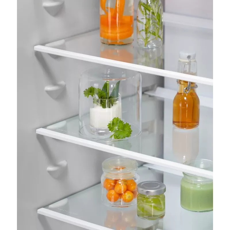 Frigorífico de encastrar Electrolux LNT6NE18S – 257 L, controlo por toque, congelador em baixo, No Frost, Branco