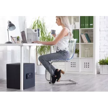 Cofre autónomo Yale YSEB/400/EB1 aço preto fechadura de combinação