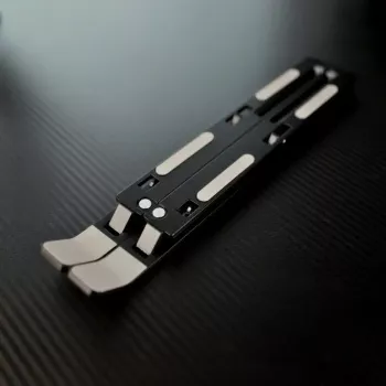 Suporte para portátil SAVIO PB-05 ajustável em altura portátil — SAVIO PB-05