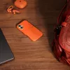 APPLE Beats iPhone 17 – Capa robusta com MagSafe e controlo de câmara – Sierra Orange