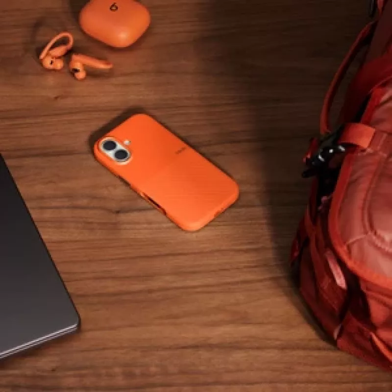 APPLE Beats iPhone 17 – Capa robusta com MagSafe e controlo de câmara – Sierra Orange
