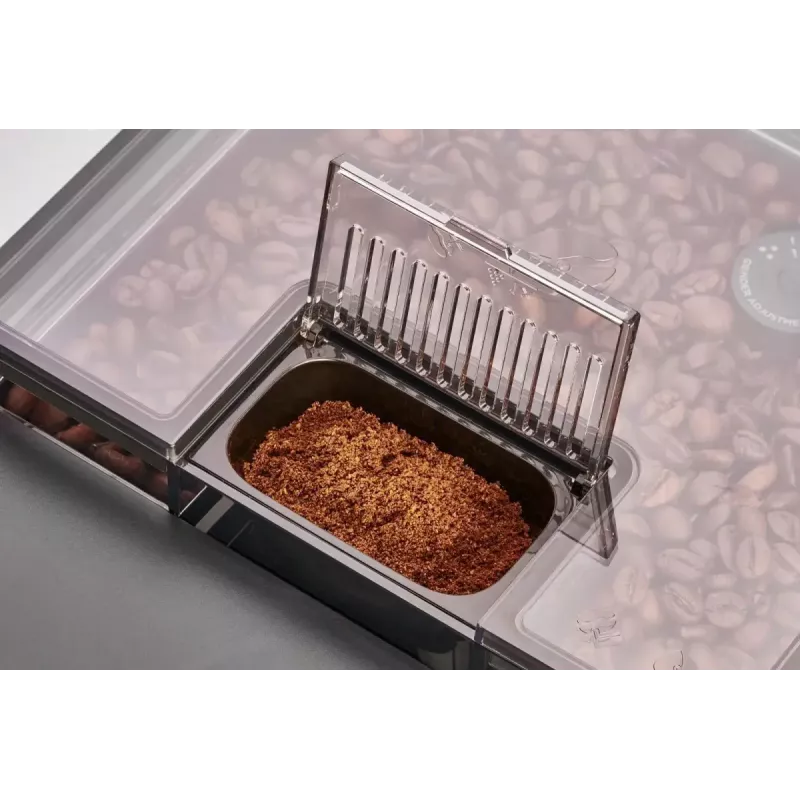 Amica Elegance CM 7011 máquina de café expresso, moinho de aço, sistema integrado de espumação de leite