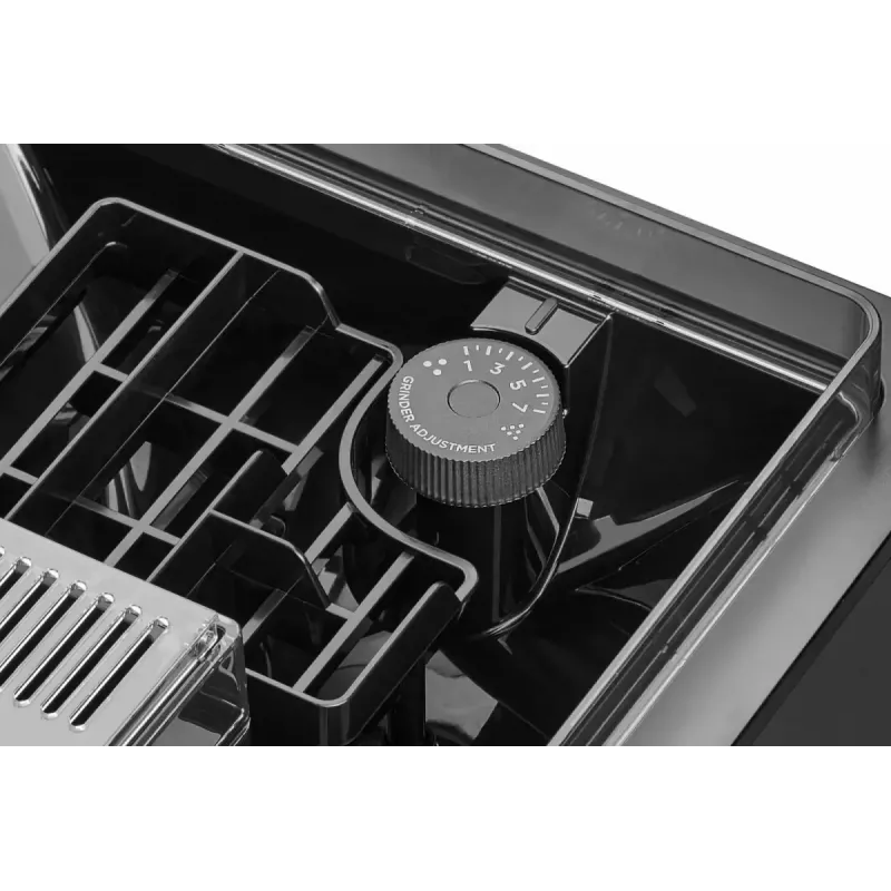 Amica Elegance CM 7011 máquina de café expresso, moinho de aço, sistema integrado de espumação de leite