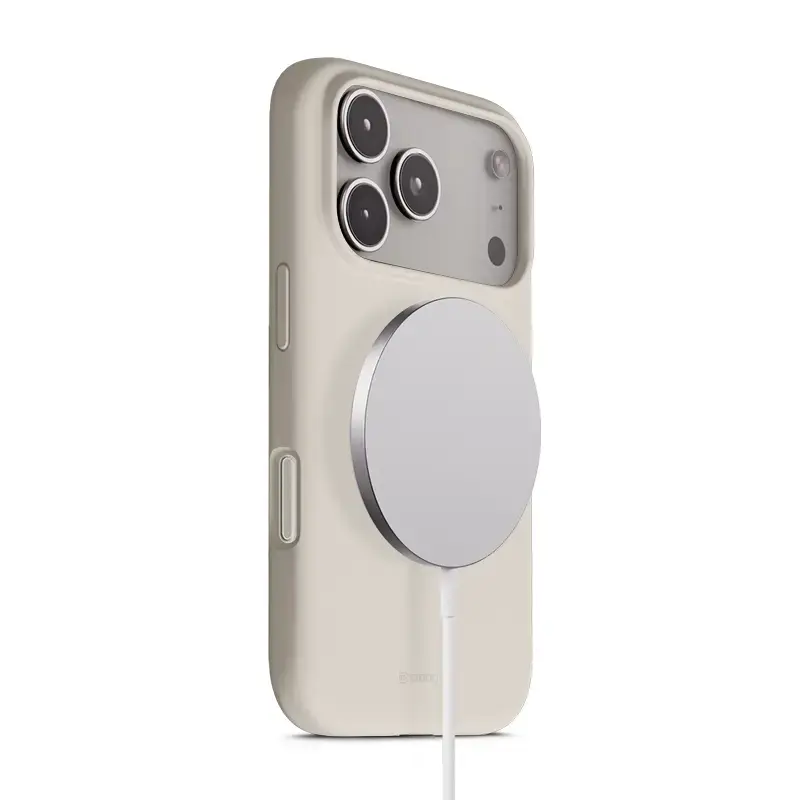 Capa magnética Crong Color Cover com MagSafe para iPhone 17 Pro Stone