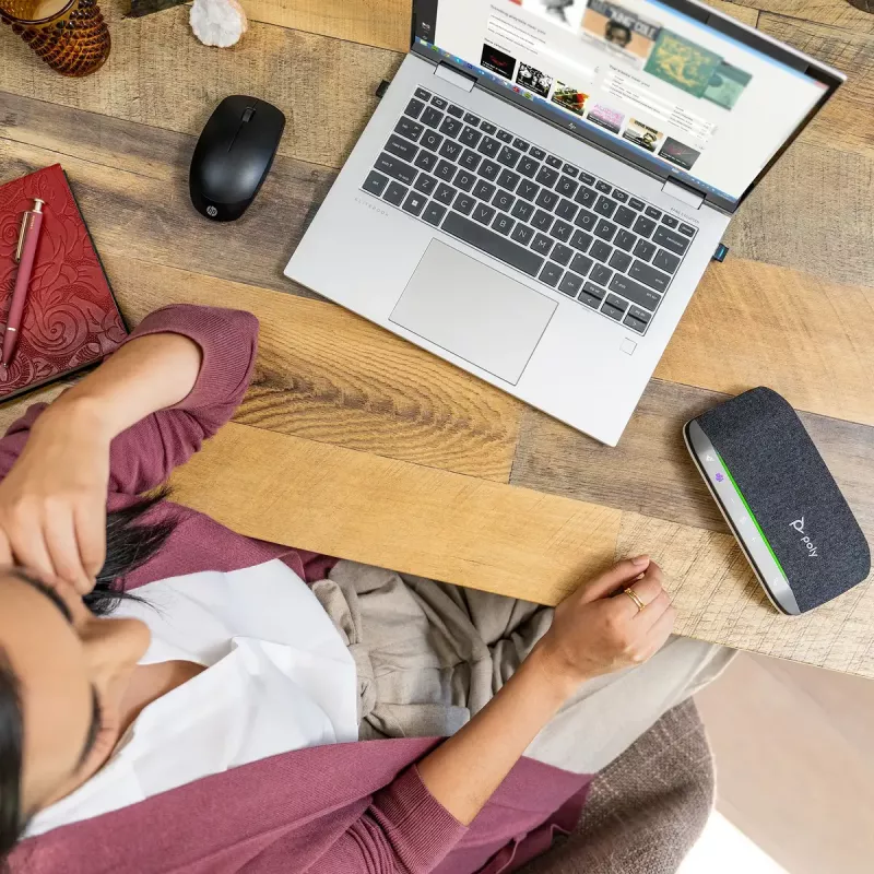 Telefone de conferência Poly HP Poly Sync 20 com Bluetooth, adaptador USB-C/A, Micro-USB, bateria de 20h, preto