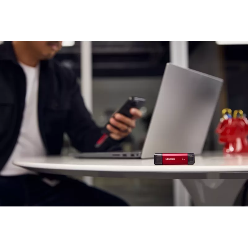 SSD externo Kingston 2 TB Dual USB-A/USB-C, USB 3.2 Gen 2, leitura 1050 MB/s, escrita 950 MB/s, preto/vermelho