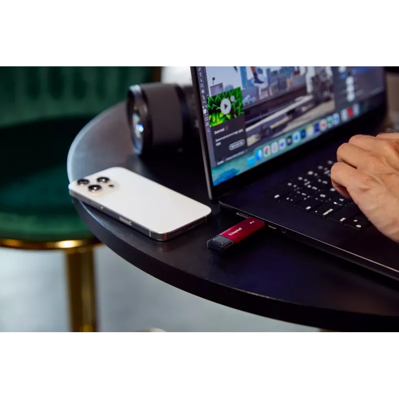 SSD externo Kingston 2 TB Dual USB-A/USB-C, USB 3.2 Gen 2, leitura 1050 MB/s, escrita 950 MB/s, preto/vermelho