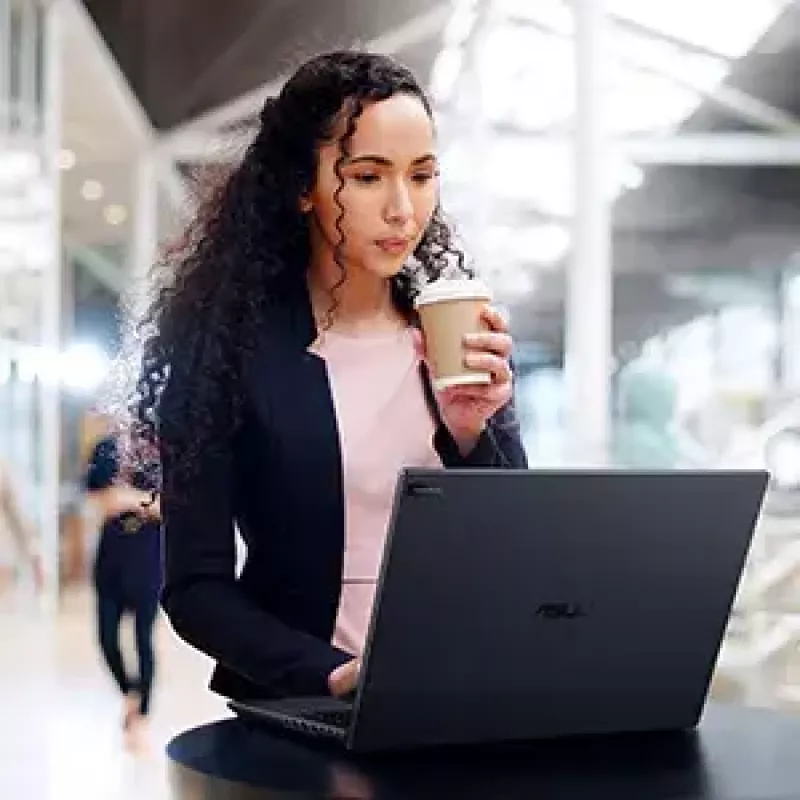 Portátil ASUS ExpertBook B5 B5604CMA-QW0056X 16 polegadas Intel Core Ultra 7 155U 16GB RAM 512GB SSD Windows 11 Pro