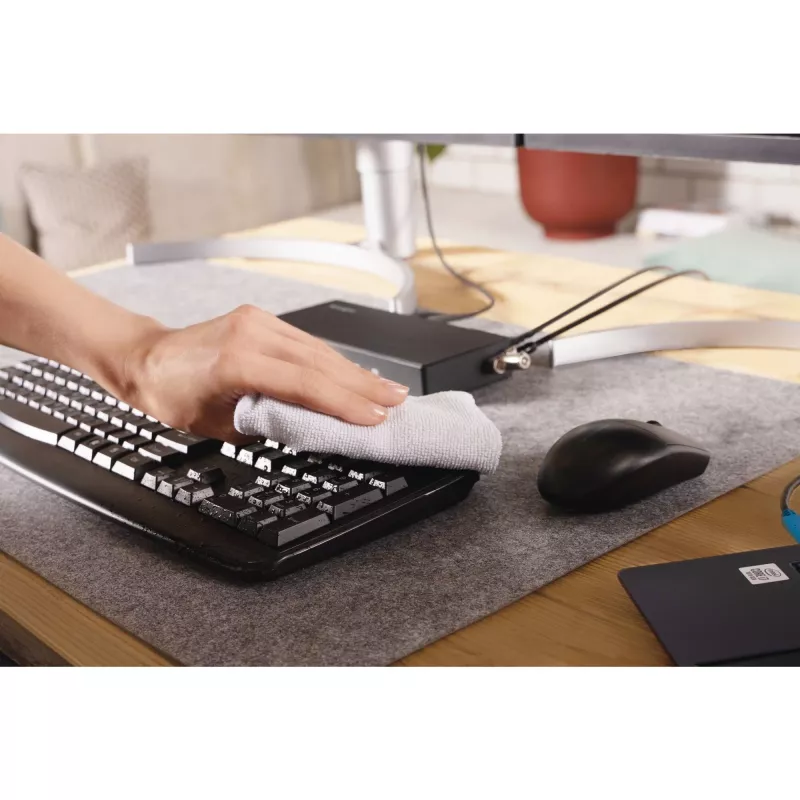 Rato Kensington Pro Fit com fio, lavável, ambidestro, ótico, USB, 1600 DPI, preto