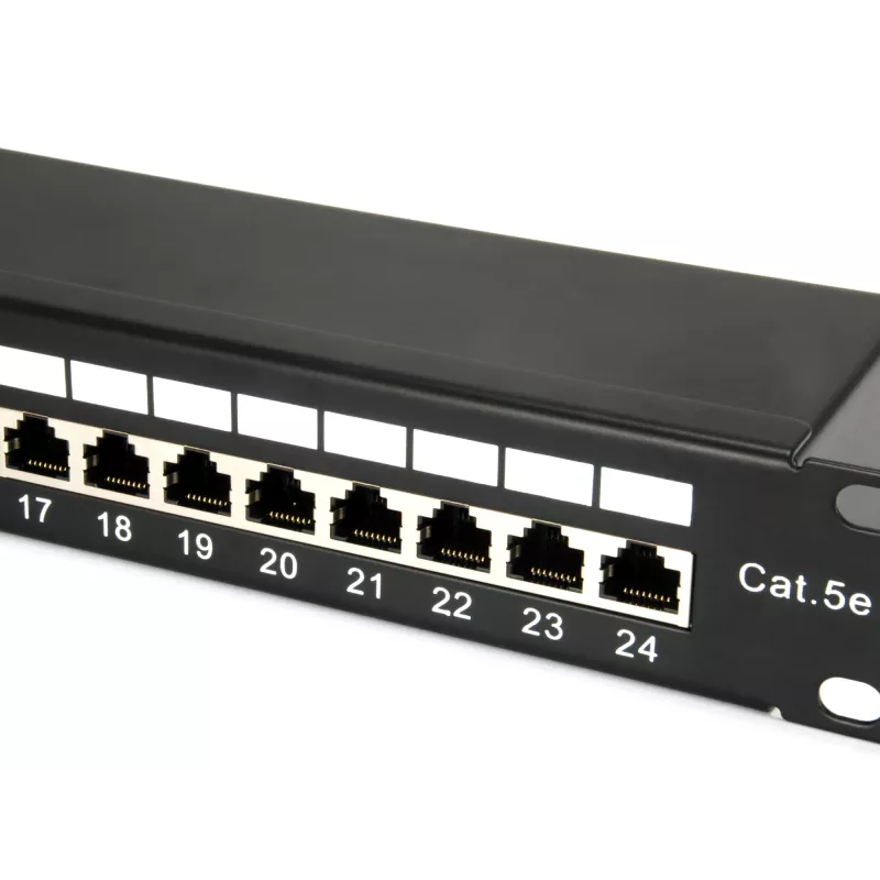 Equip Patch Panel 24 portas Cat.5e blindado, preto