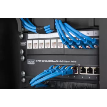 Painel de gestão de cabos DIGITUS de 10 polegadas 1HE 3x anéis de cabos preto