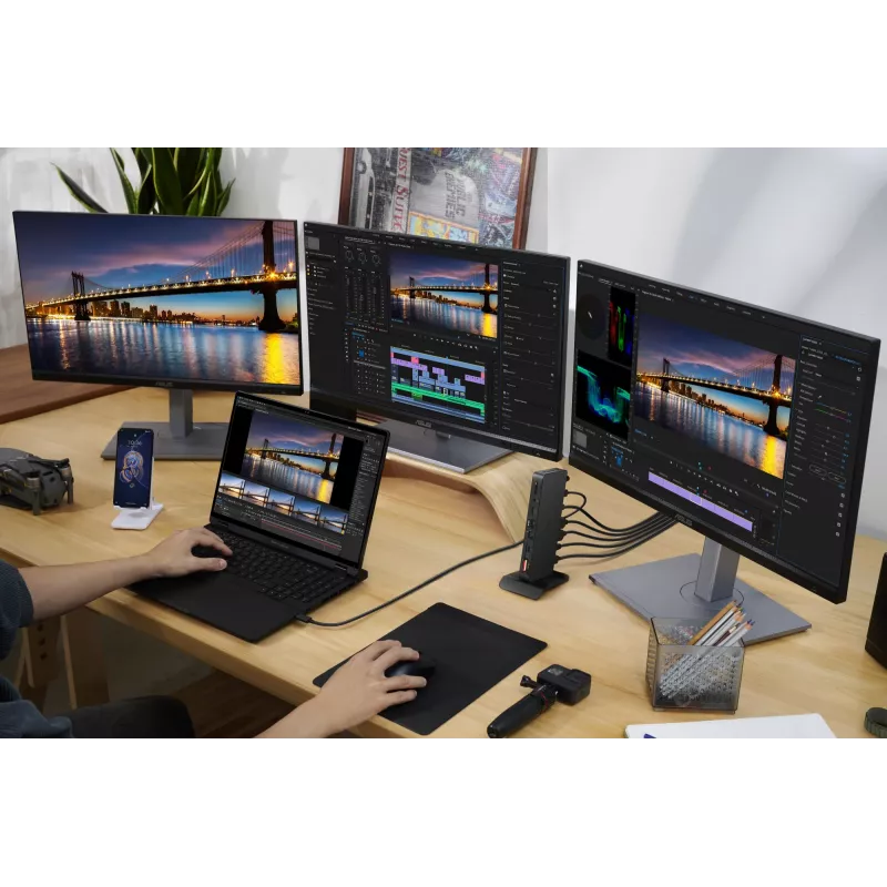 Docking station ASUS DC500 Thunderbolt 4 Triple 4K, 150W PD, 3 ecrãs, 2x HDMI 2.1, 2x USB-A, 2x USB2.0, RJ-45, MicroSD