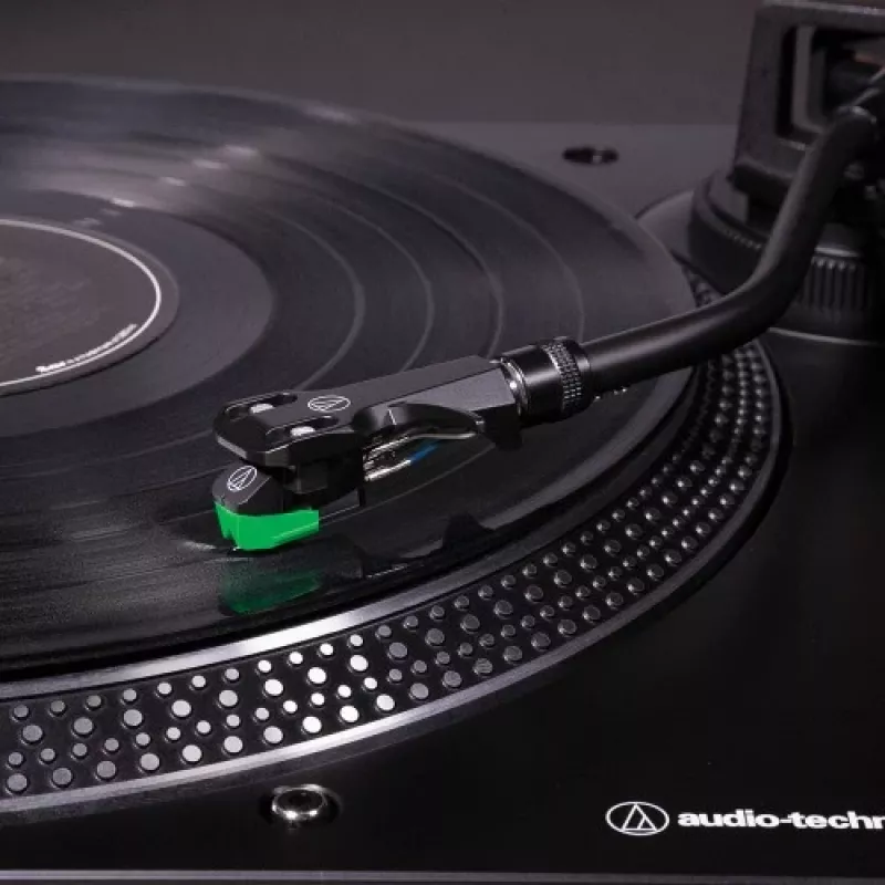Gira-discos Audio-Technica AT-LP120XUSB com acionamento direto (analógico e USB), prata
