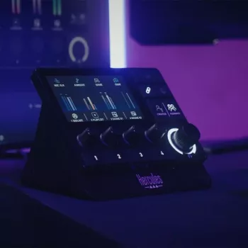 Hercules Stream 200 XLR Preto 9 botões